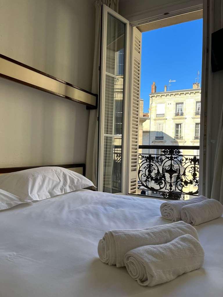 Brit Hotel Des Grands Hommes - Bordeaux Centre Bilik gambar
